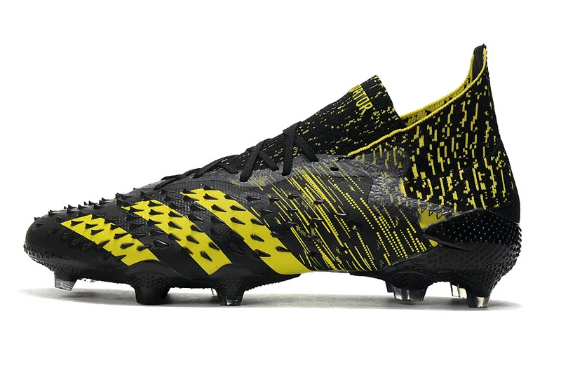 Chuteira Adidas Predator Freak.1 Campo FG - Preto/Amarelo