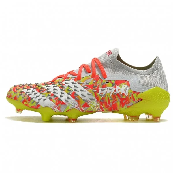 Chuteira Adidas Predator Freak.1 Low Campo FG Numbers UP
