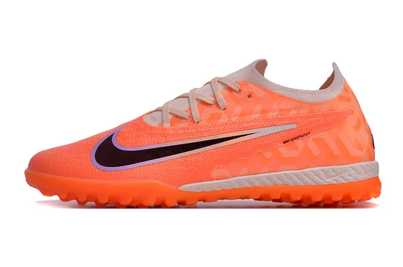 Chuteira Nike Phantom GX Elite Society TF United Pack